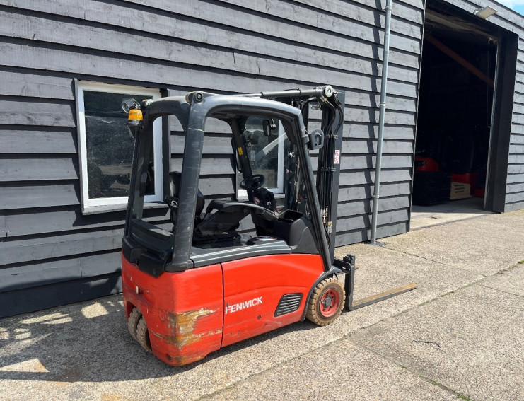 Linde E16-01 Heftruck Elektrisch TRIPLO FREELIFT Sideshift