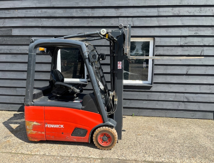 Linde E16-01 Heftruck Elektrisch TRIPLO FREELIFT Sideshift